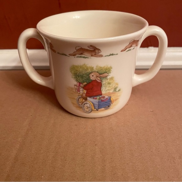 Vintage Royal Doulton “Bunnykins” Children's Double Handle Mug, 1988 - Picture 7 of 12
